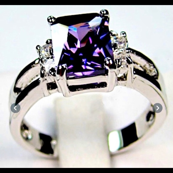 Amethyst Gorgeous Ring - Picture 2 of 3